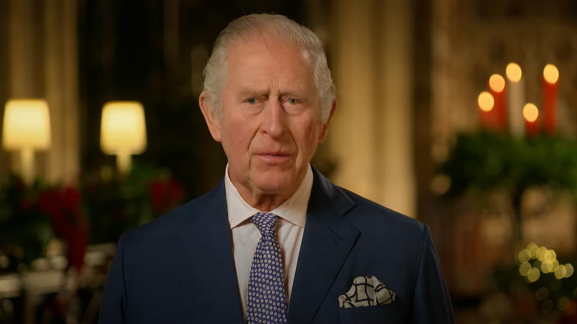 Rei Charles III faz seu primeiro discurso de Natal e fala sobre a mãe