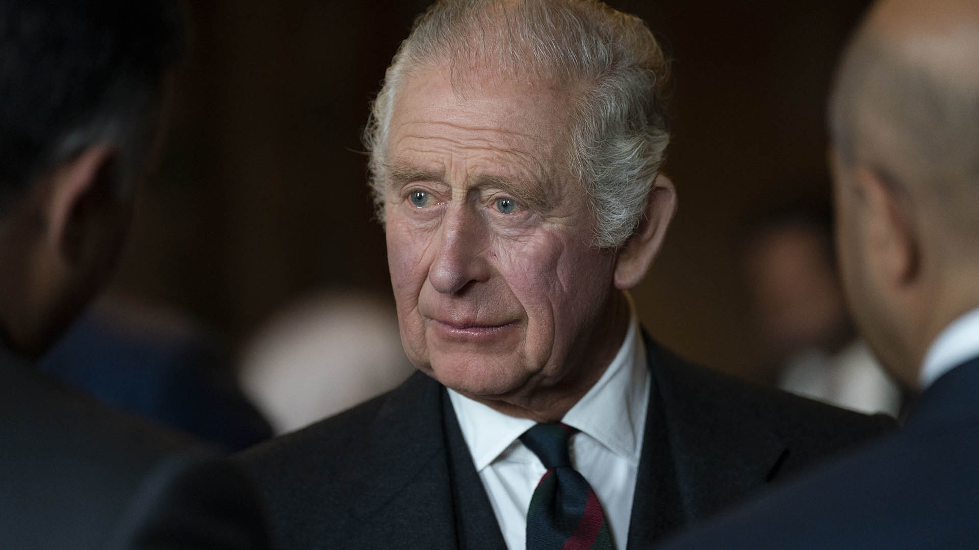 Rei Charles III recusa ligação do príncipe Harry: ‘Eu não sou um banco’