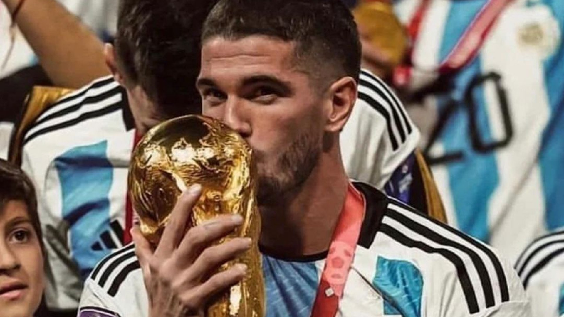 Uol: Argentino Rodrigo de Paul é eleito o jogador mais bonito da Copa segundo votação
