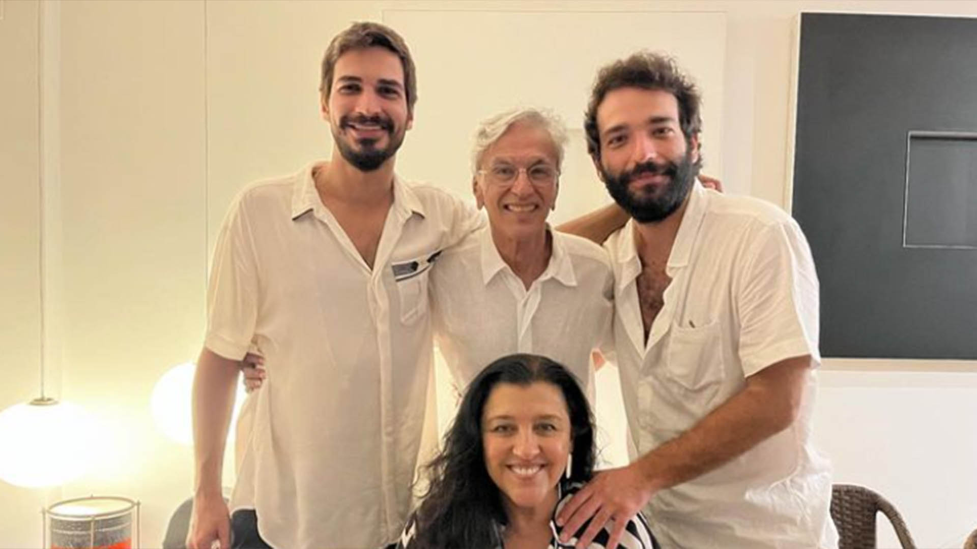 Produtor nega boatos de namoro com Humberto Carrão após foto
