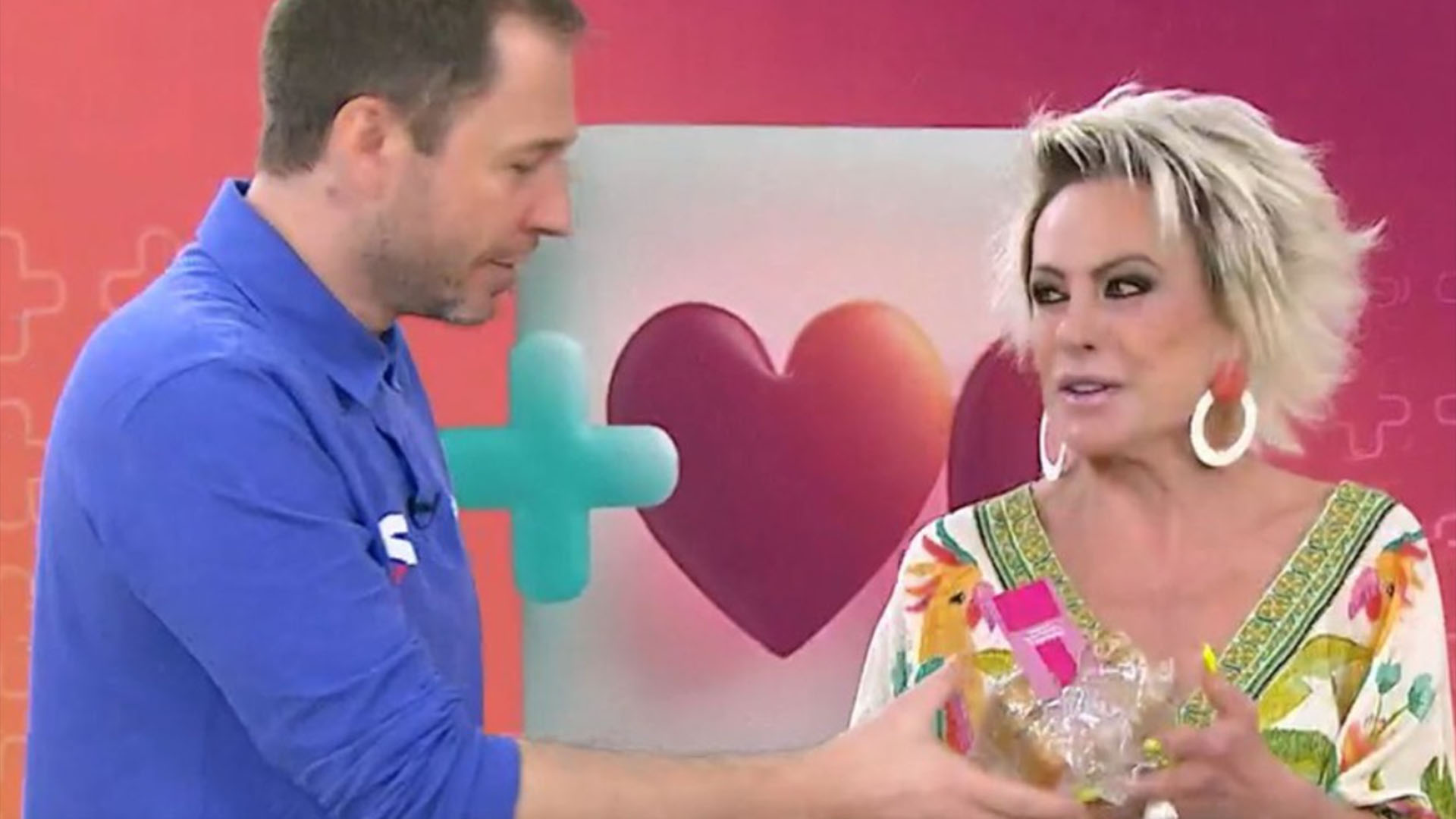 Ana Maria Braga chama Tiago Leifert de ‘meu namorado’ ao vivo