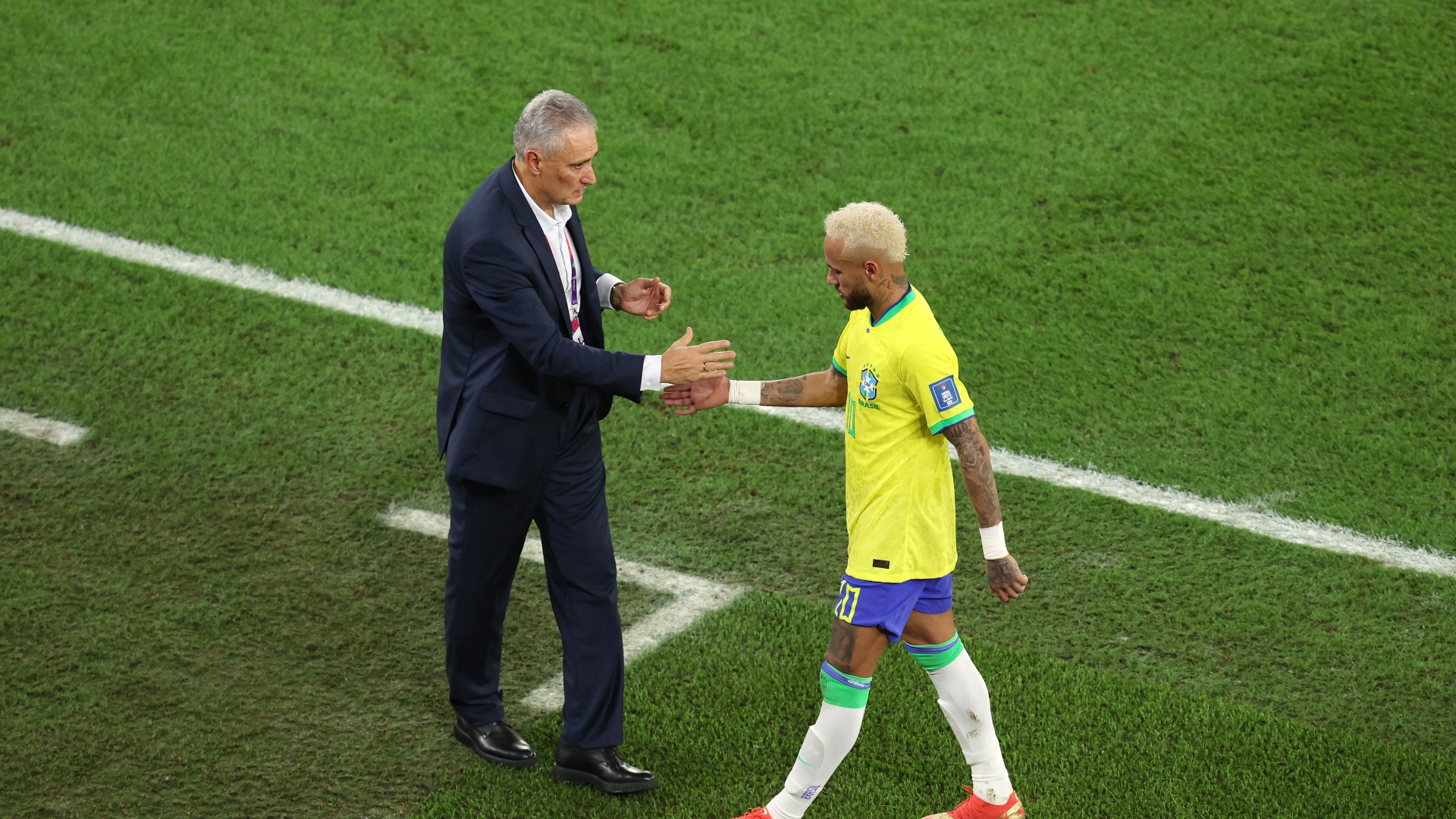 Neymar se irrita com ex-empresário que xingou Tite após eliminação na Copa do Mundo