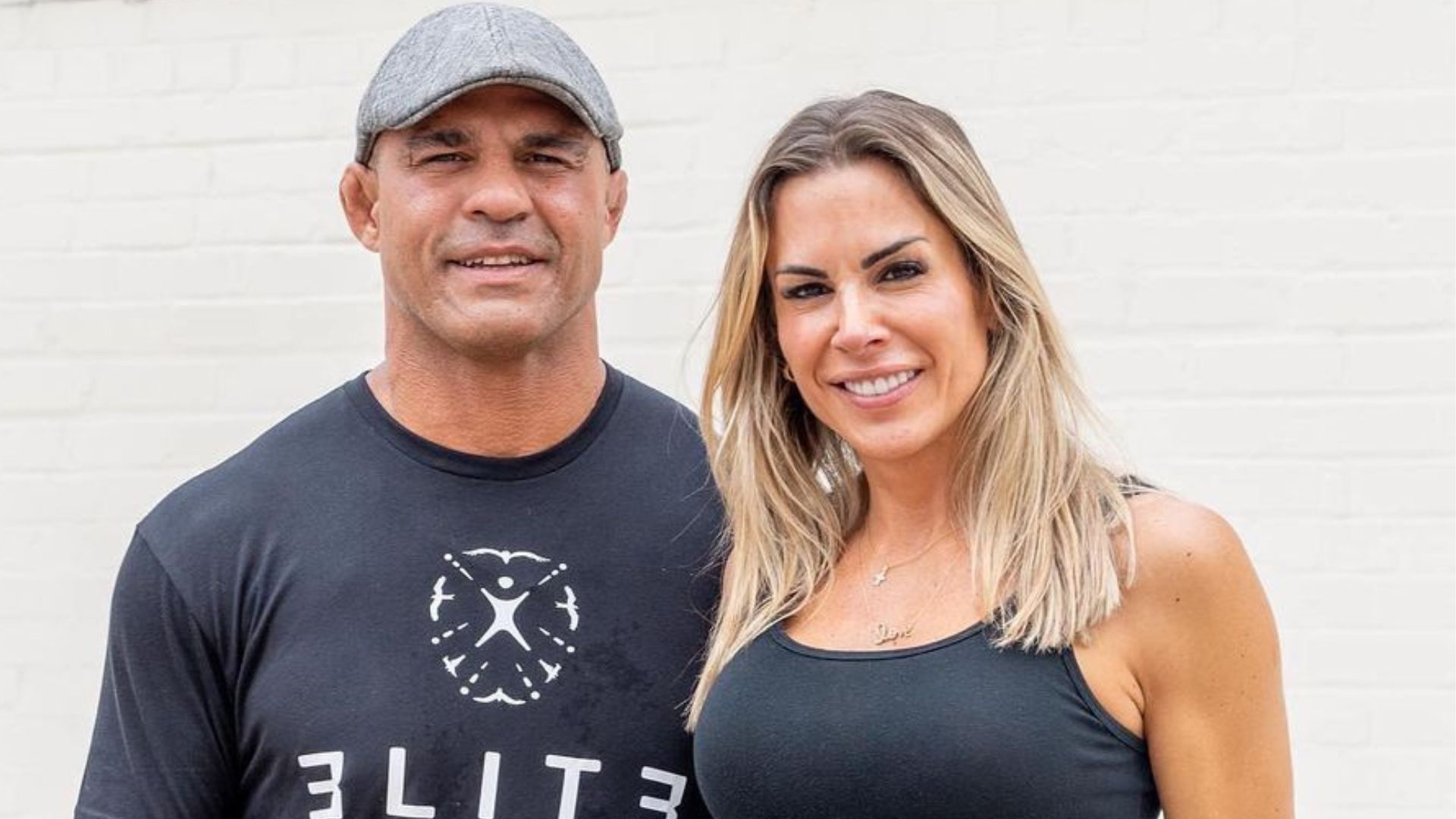 Victor Belfort e Joana Prado celebram os 19 anos de casados