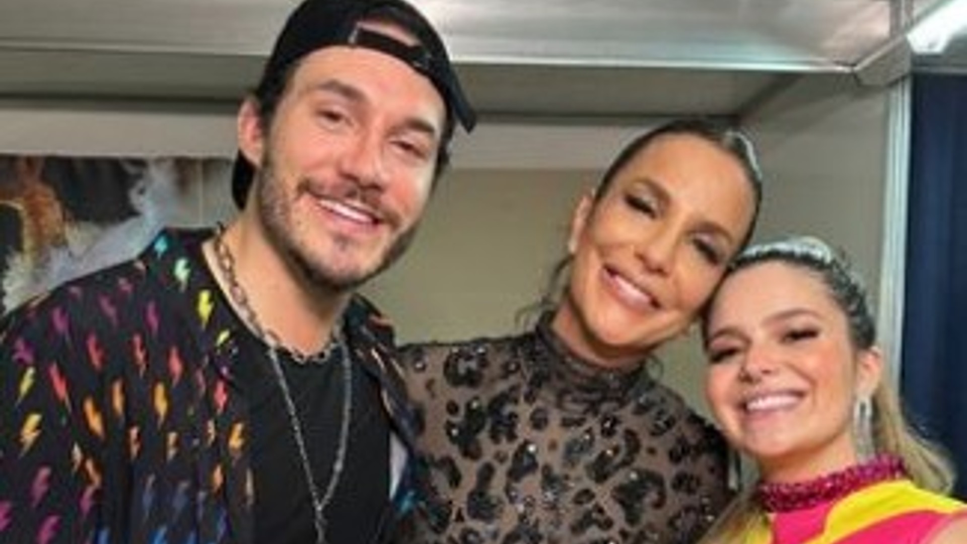 Ivete Sangalo dá conselhos sobre maternidade para Viih Tube após show