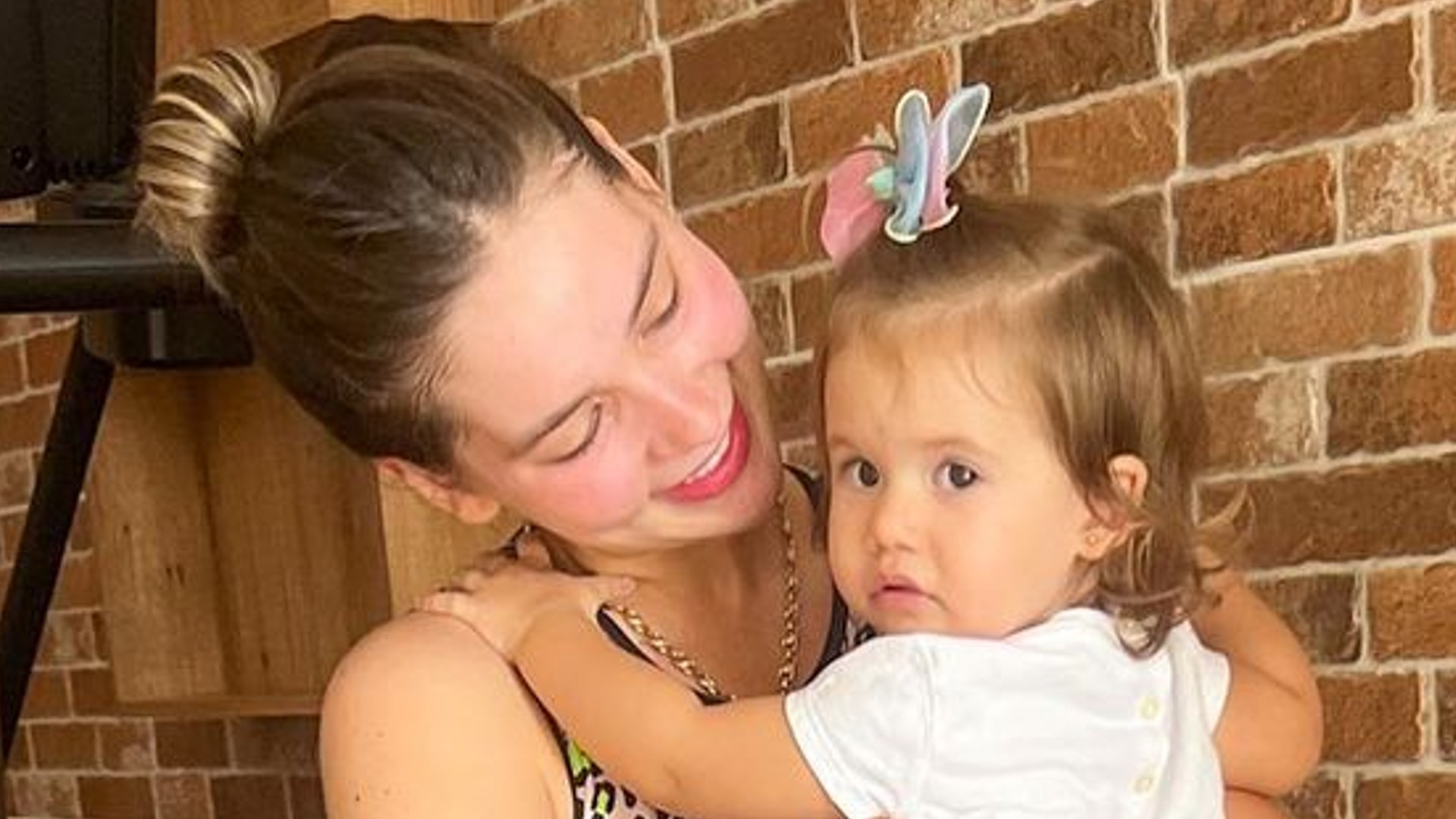 Virginia Fonseca se exercita com Maria Alice: “Meu carrapatinho”