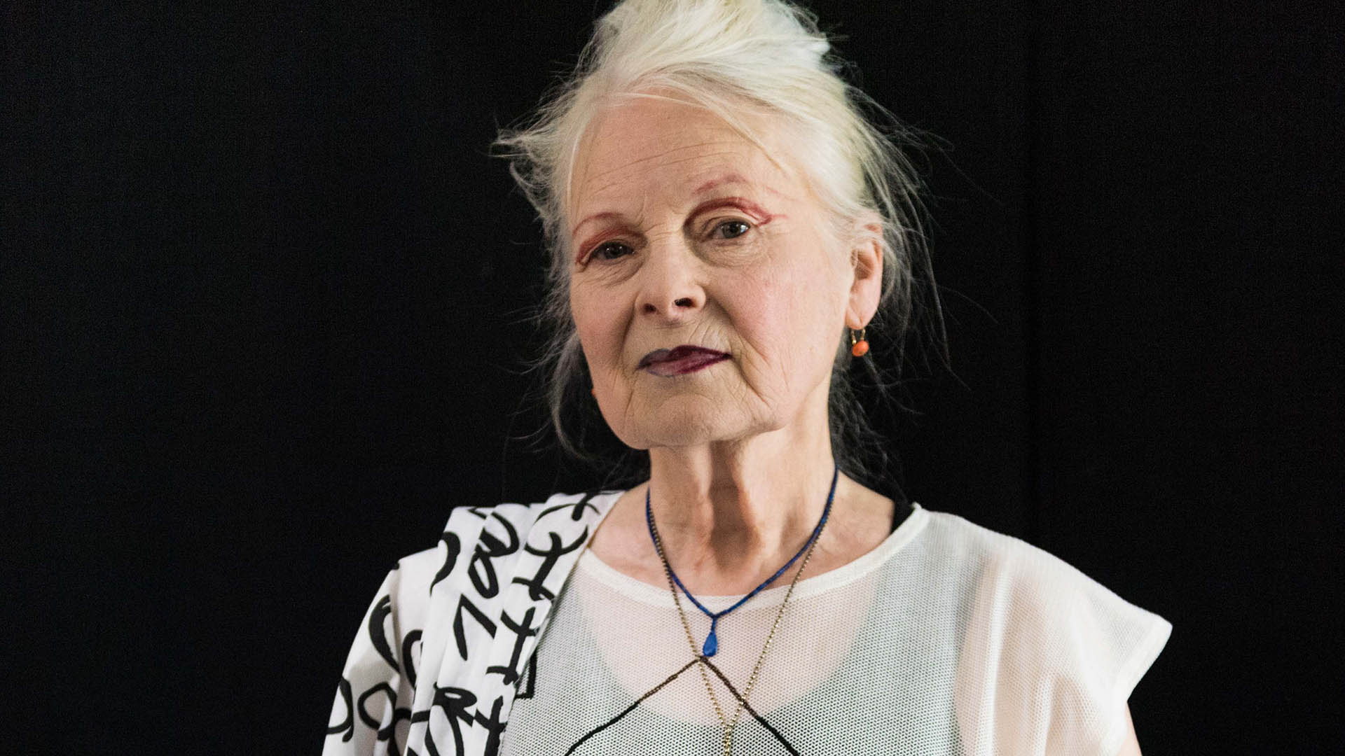 Morre Vivienne Westwood, estilista e ativista britânica, aos 81 anos