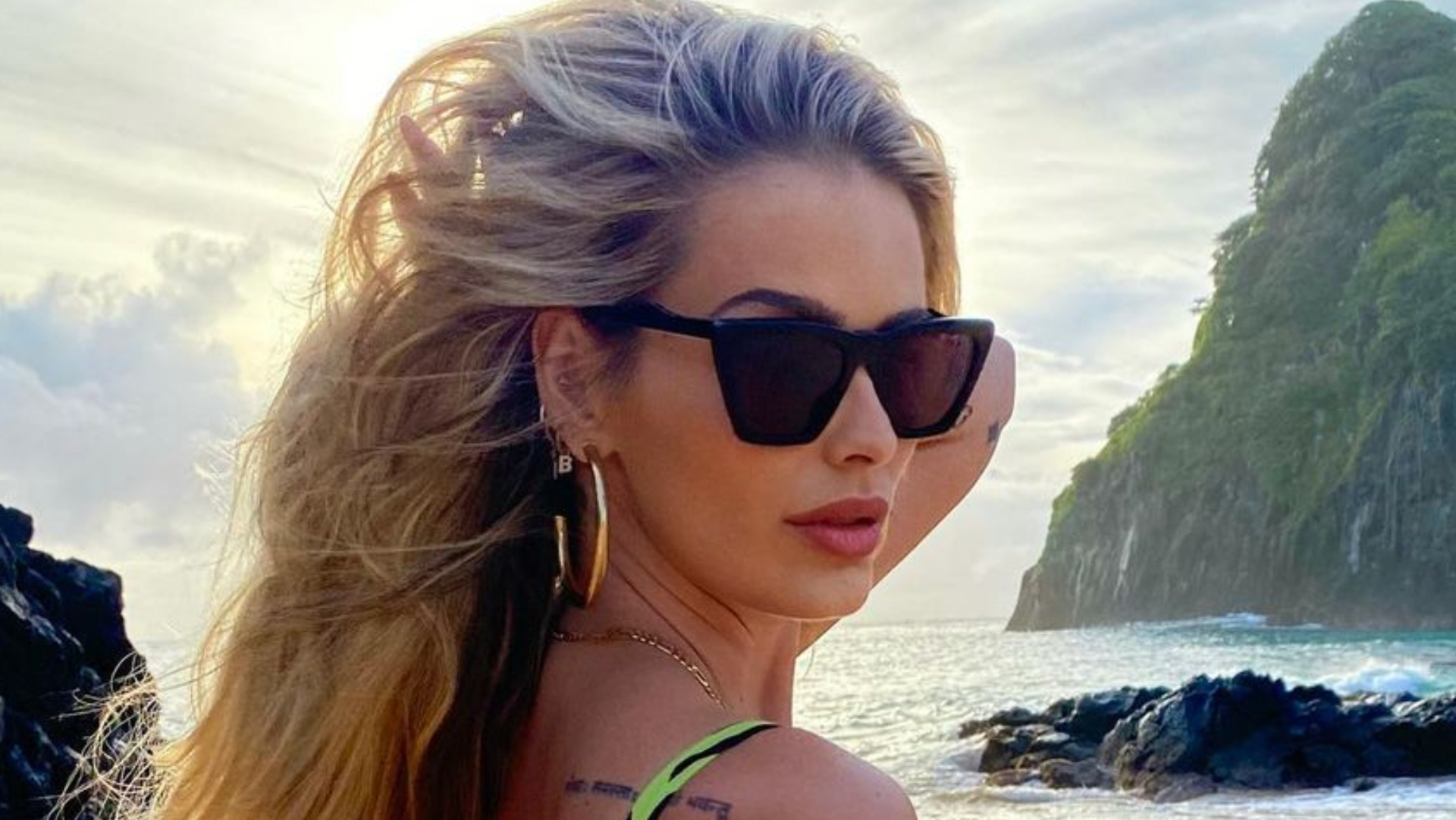 Yasmin Brunet diz sofrer assédio na web e ameaça expor homens