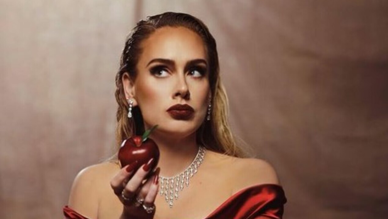 Em post, Adele manda um recado sobre os rumores de que seu namoro não ia bem