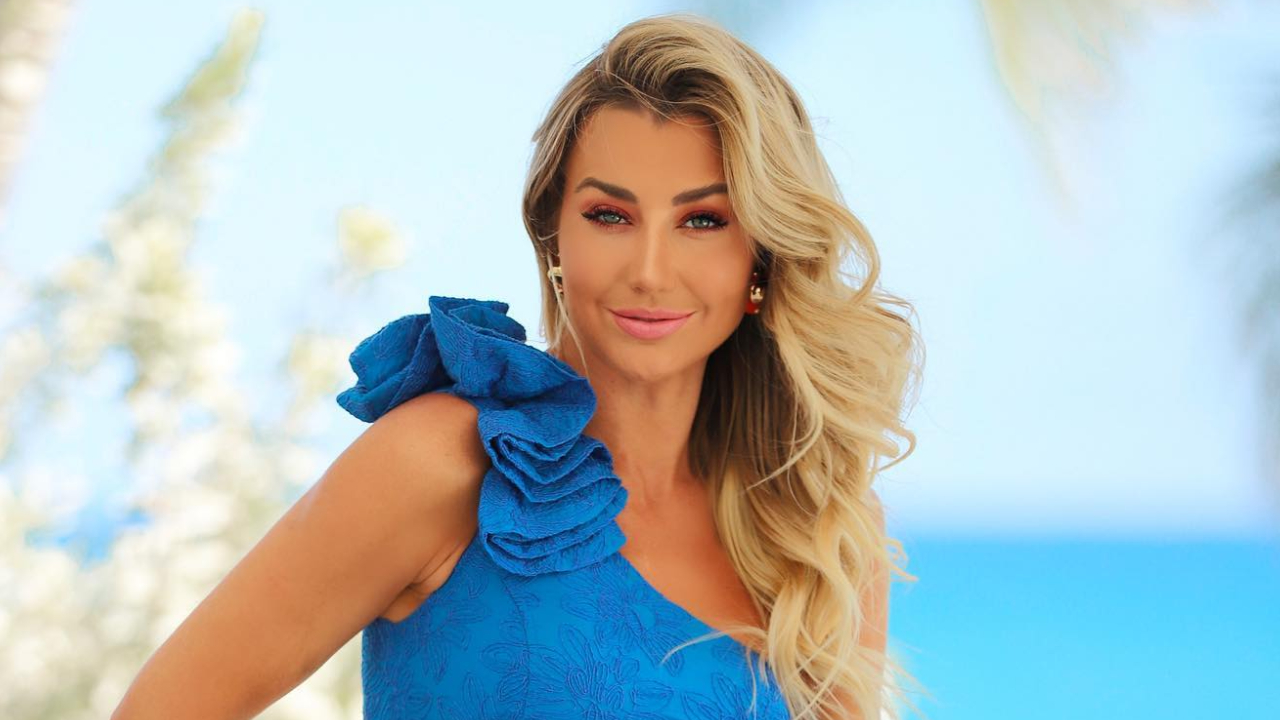 Ana Paula Siebert ostenta corpaço em biquíni durante férias nas Bahamas