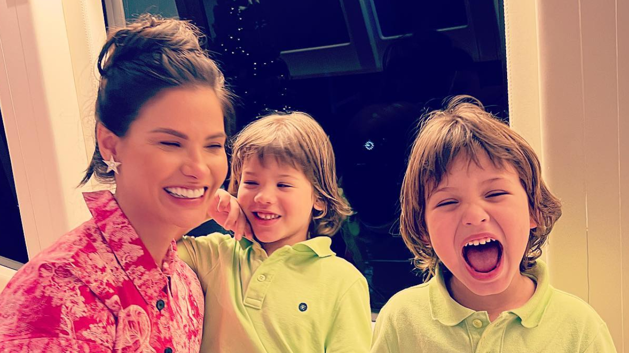Andressa Sita posa com os filhos durante férias na Bahia e encanta: ”Trio maravilhoso”