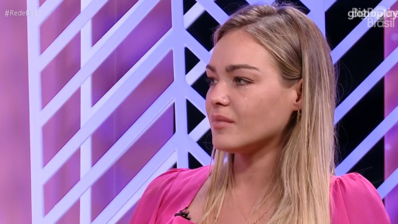 BBB 22: Eliminada, Bárbara chora ao negar suposto caso de racismo contra Natália