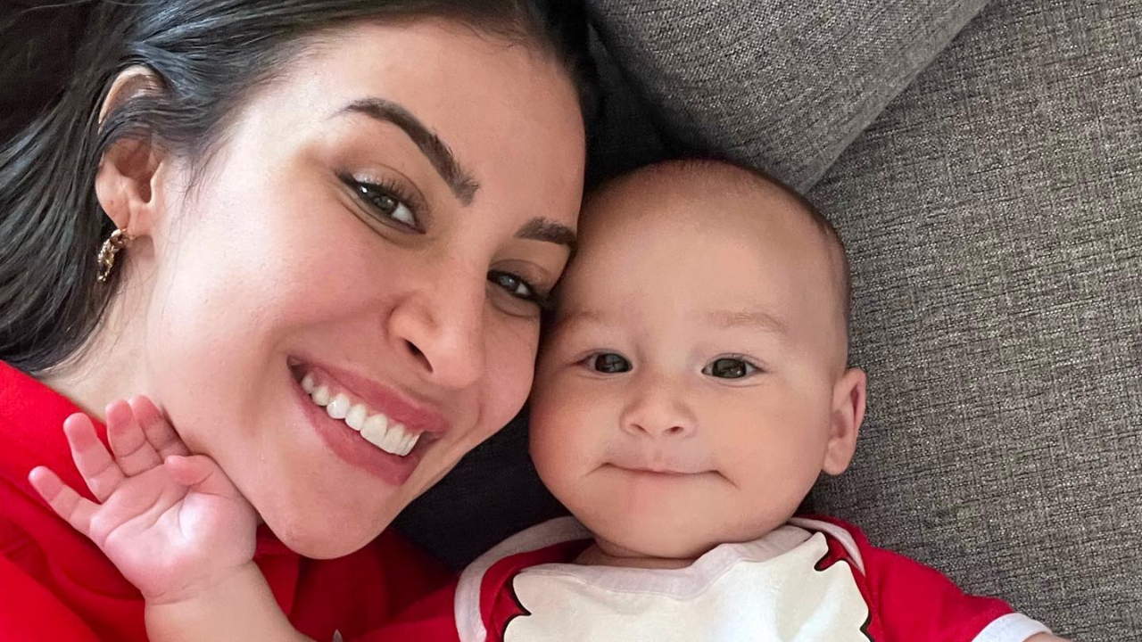 Em Trancoso, Bianca Andrade e o filho posam estilosos e influenciadora brinca: ”Chefinho”
