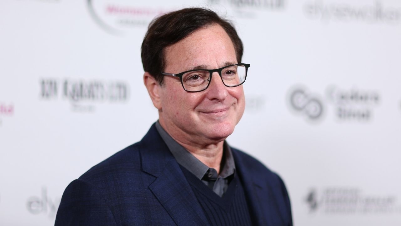Bob Saget, astro de ‘Três é Demais’, morreu de traumatismo craniano, diz família