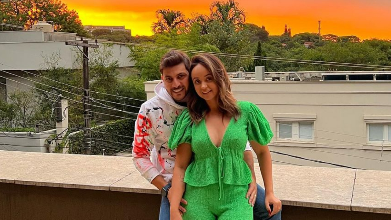 Ex-BBB Caio Afiune surge coladinho com a esposa em cliques românticos: ”Fortalecendo nosso amor”