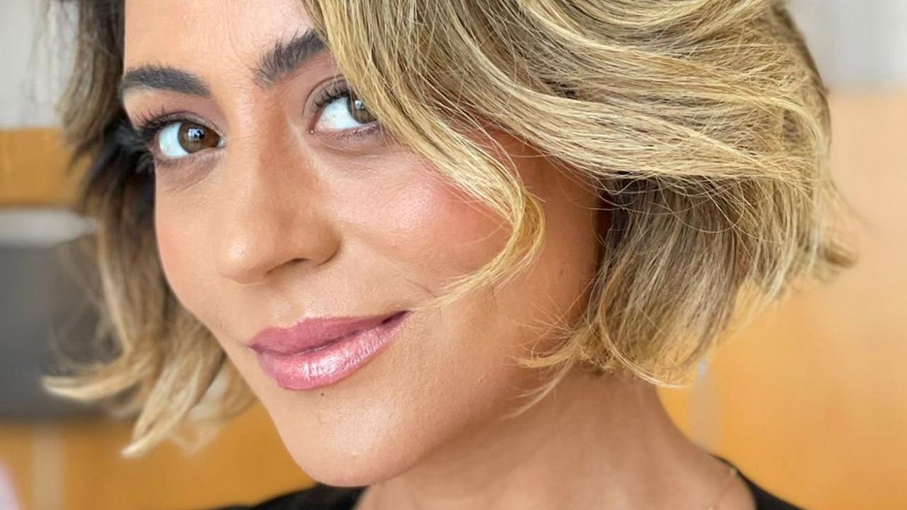 Carol Castro surge irreconhecível em clique da juventude e revela perrengues da adolescência
