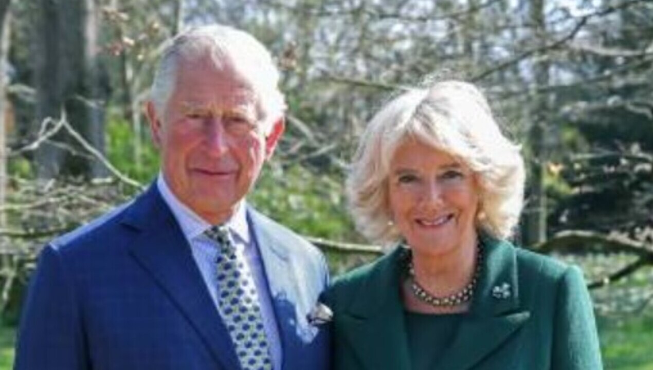 Para comemorar o Ano Novo Chinês, Príncipe Chales e Camilla visitam Chinatown de Londres