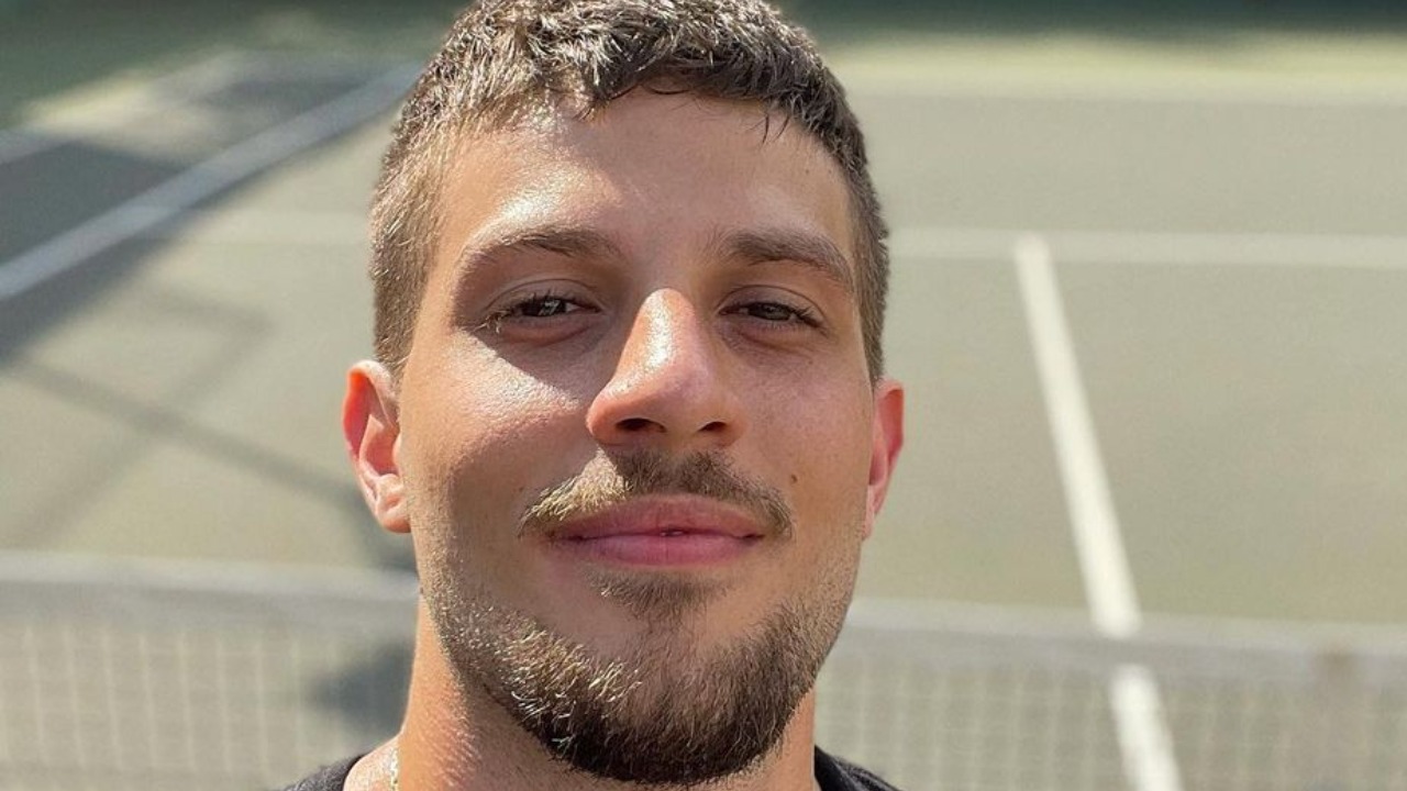 Chay Suede fala sobre novo filme ao lado de Alexandre Nero, ‘A Jaula’: ”To super ansioso”