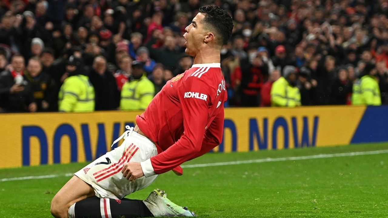 Cristiano Ronaldo aparece de esparadrapo no umbigo e web reage: “Jade Picon?”