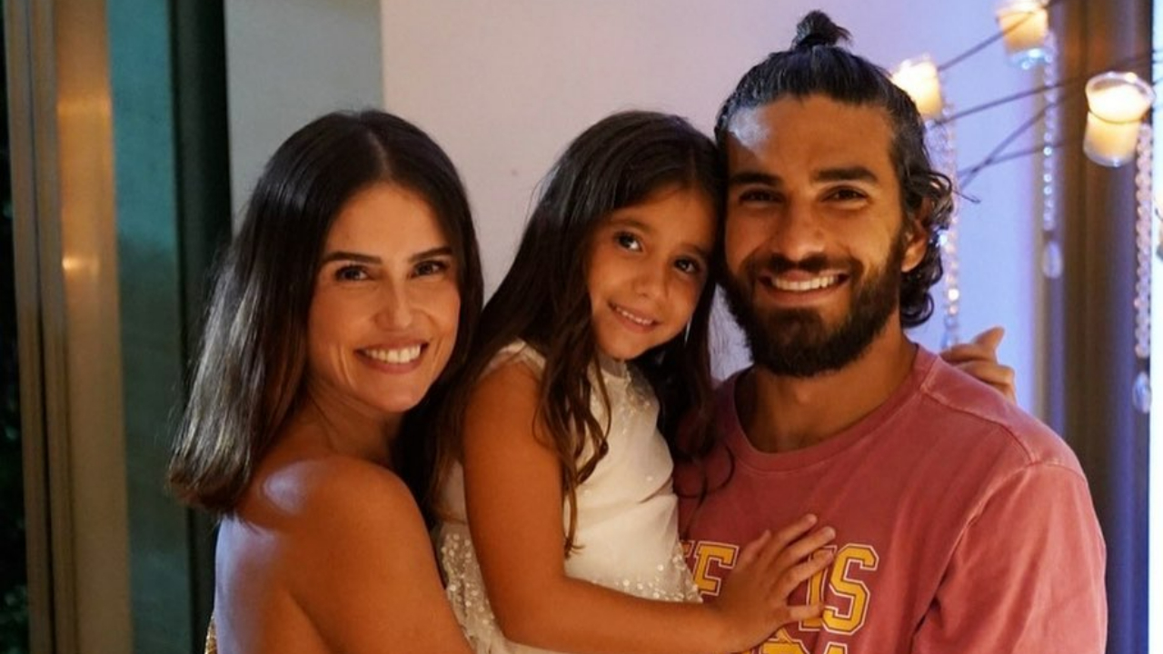 Filha de Deborah Secco rouba a cena ao fazer coreografia ensaiada com a mãe em vídeo: ”Lindas”