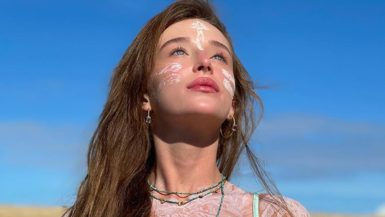 No Dia de Iemanjá, Duda Reis arranca elogios dos fãs com álbum de fotos no mar: ”A sereia mais linda”