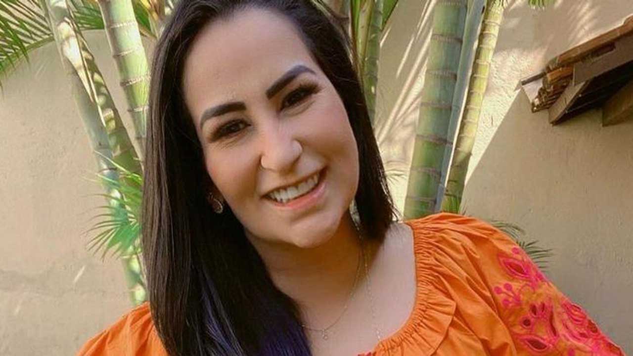 De lingerie, Fabíola Gadelha dança e mostra o barrigão de grávida