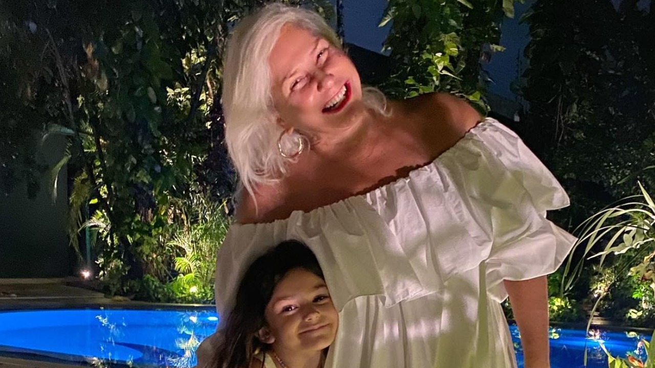 Fafá de Belém surge coladinha com a neta e comemora aniversário de Julia com festa temática