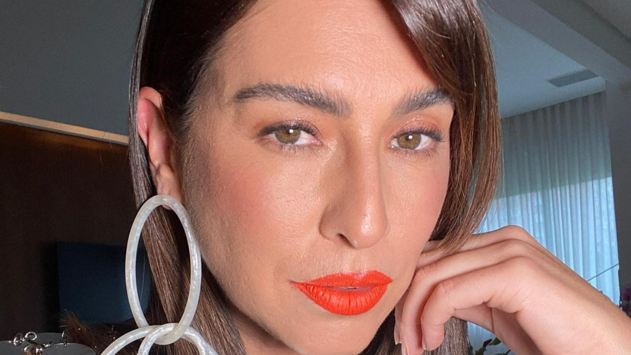 Fernanda Paes Leme publica clique antigo ao lado de Bruna Marquezine e Camila Rodrigues