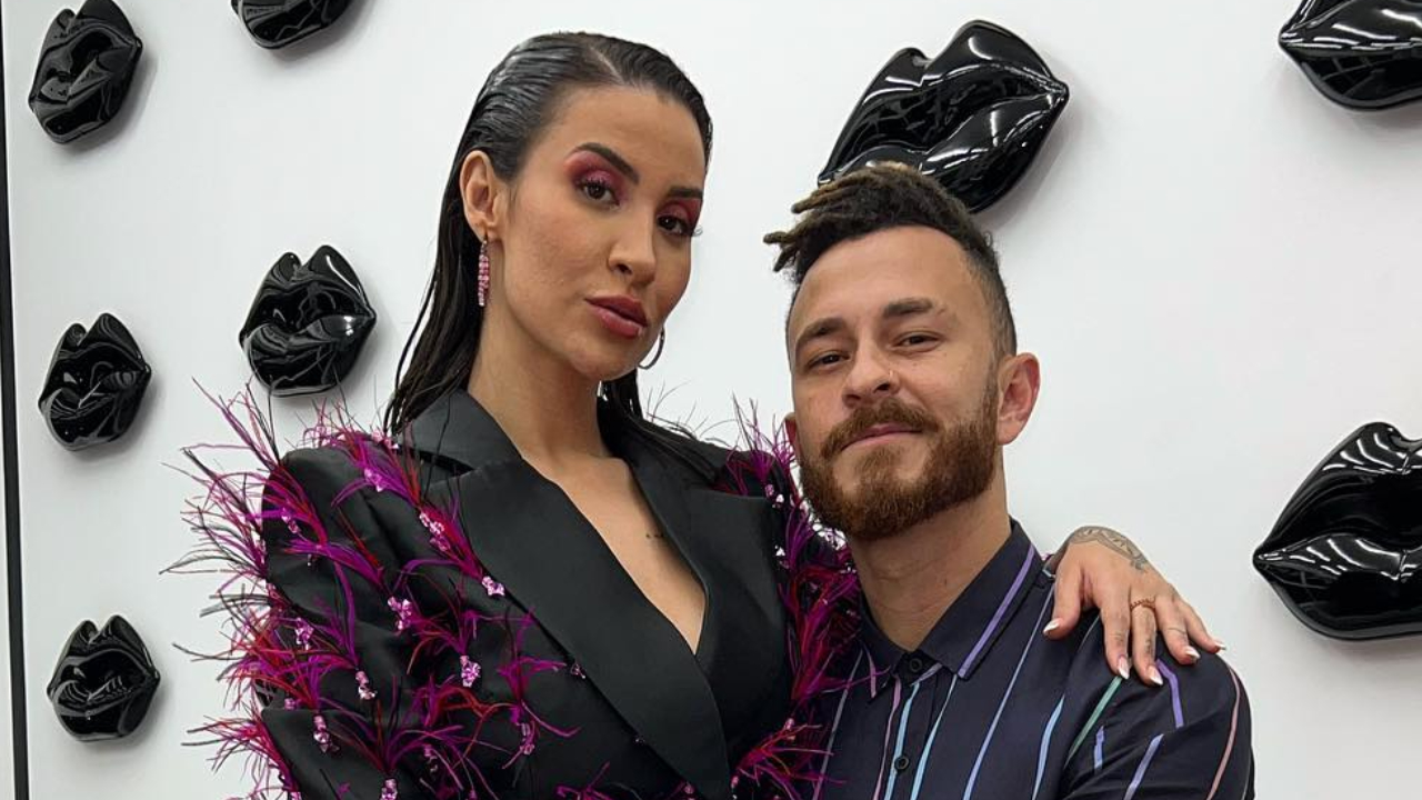 Fred e Bianca surgem juntinhos em sequência de selfies