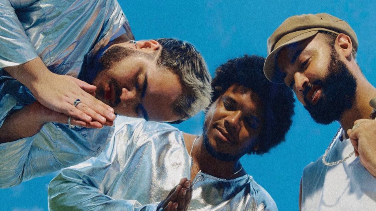 Fran Gil celebra lançamento do primeiro álbum completo do trio Gilsons, ‘Pra Gente Acordar’