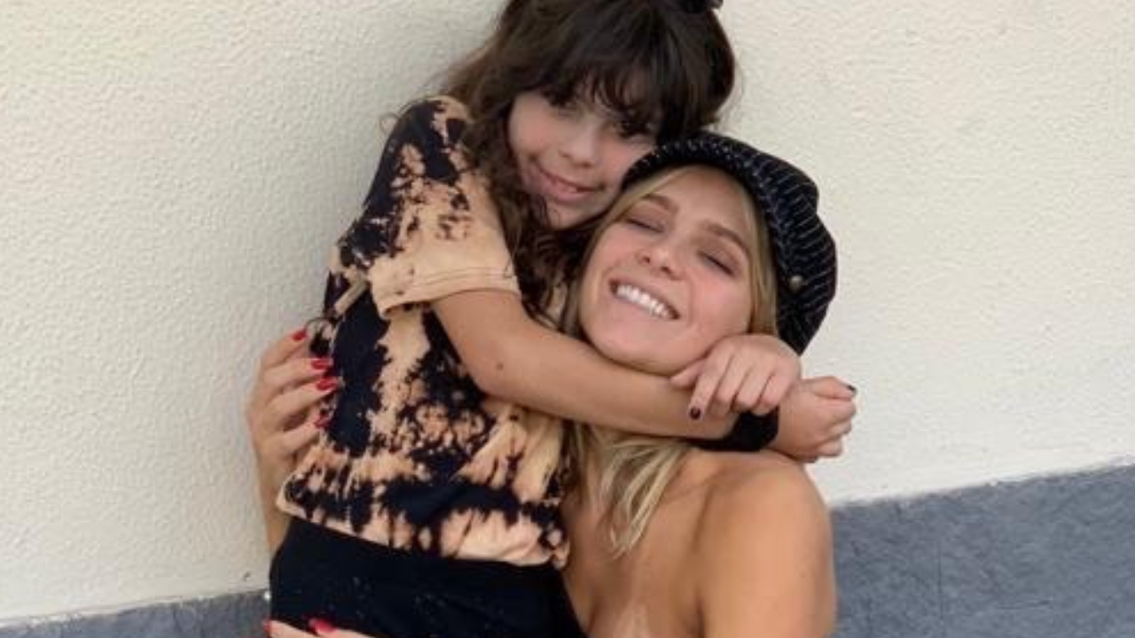 Isabella Santoni homenageia a irmã caçula: ”Não tem amor maior no mundo que o meu por você”