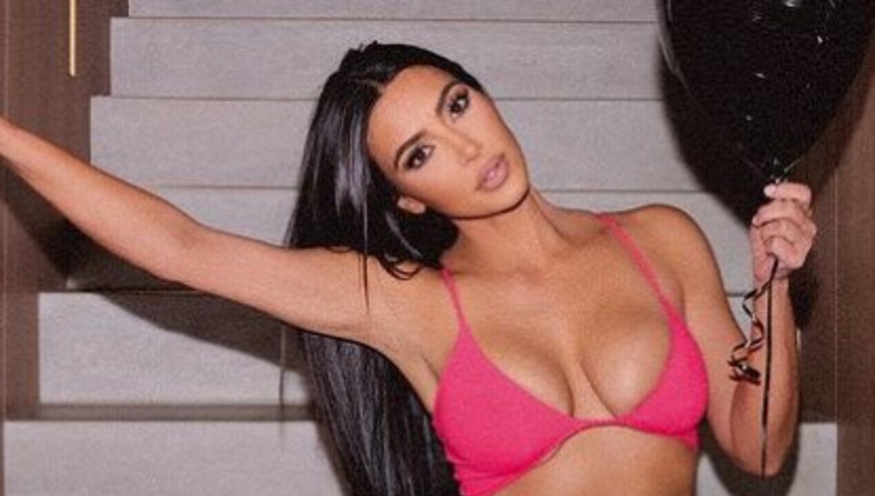 Kim Kardashian reúne o clã Kardashian-Jenner e se declara: “Sempre ligadas no coração”