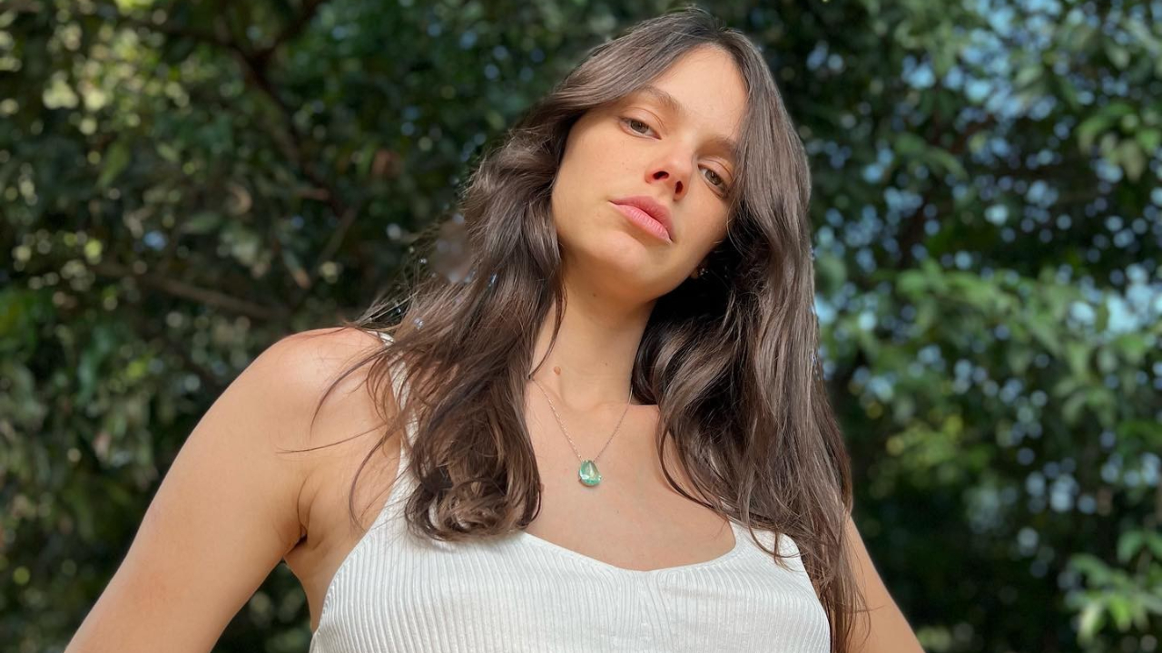 Laura Neiva publica clique fofíssimo com o caçula, José: ”Que cena mais linda”