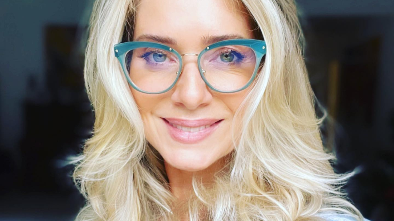 Leticia Spiller resgata cena em italiano com ator internacional e web elogia: ”Talentosíssima”