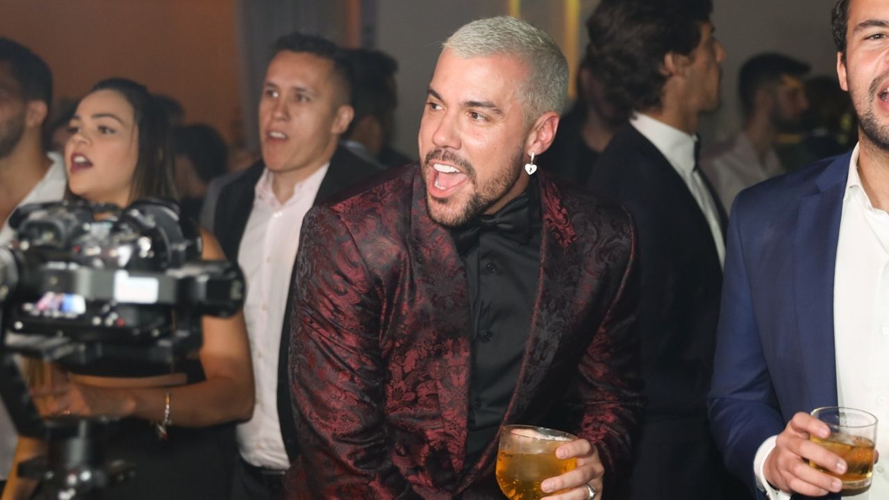 Famosos marcam presença na festa de Lipe Ribeiro em São Paulo
