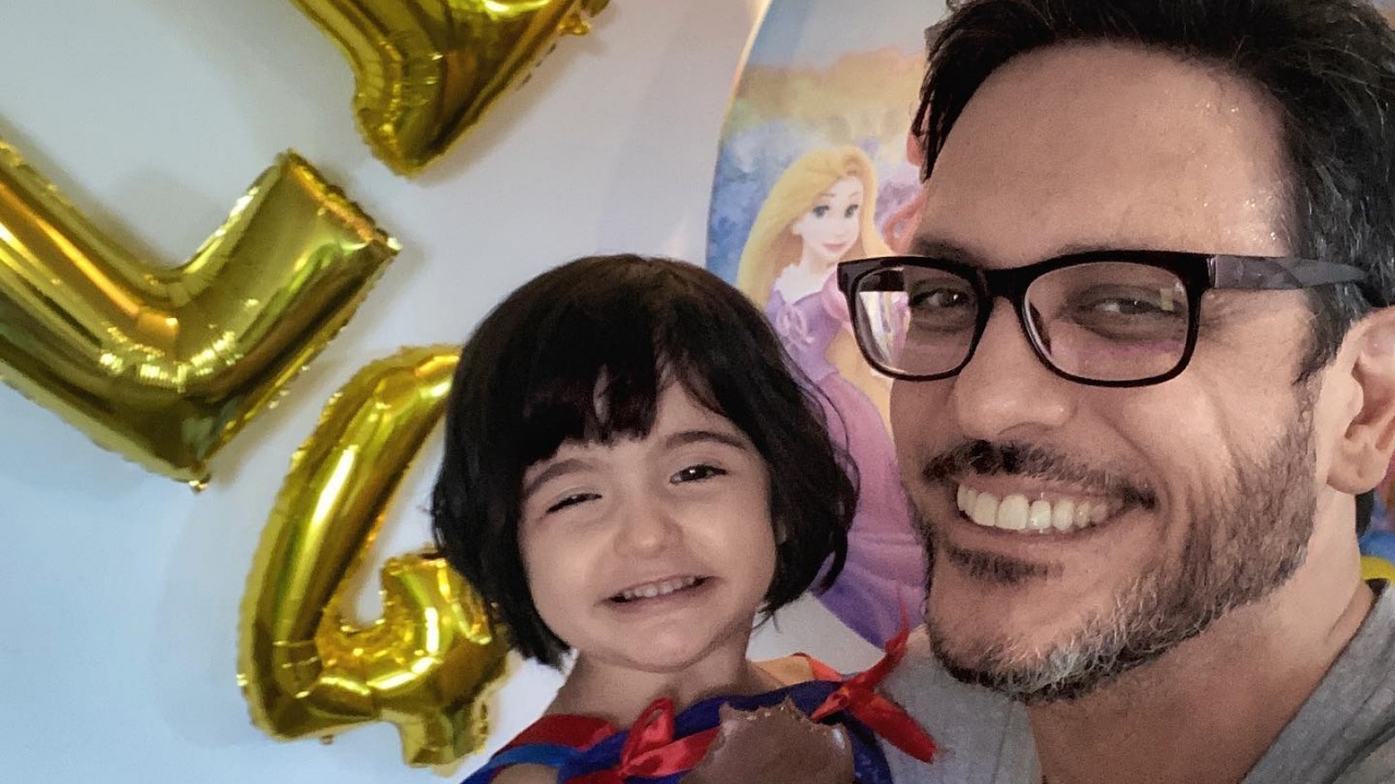 Lucio Mauro filho celebra aniversário da filha, Liz: ”Meu mundo mais feliz”