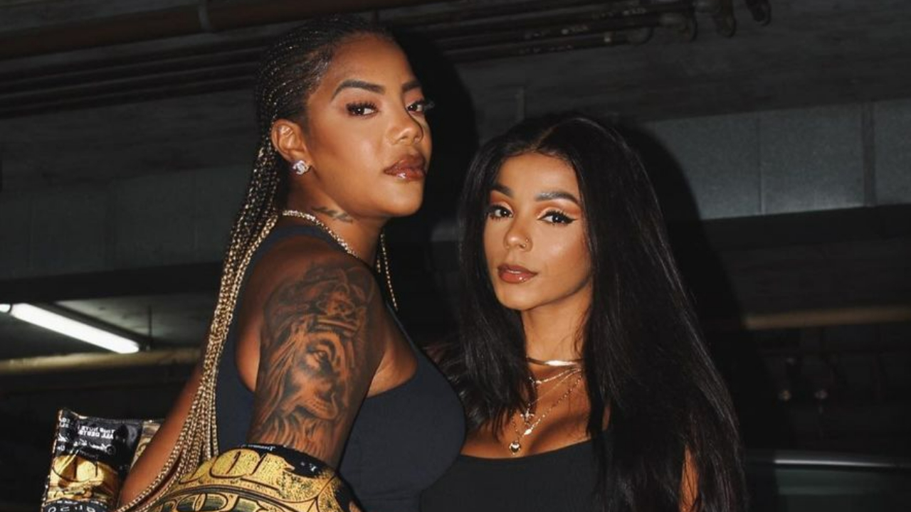 Ludmilla surge dançando ao lado de Brunna Gonçalves e se declara: ”Matando a saudade do meu mô”