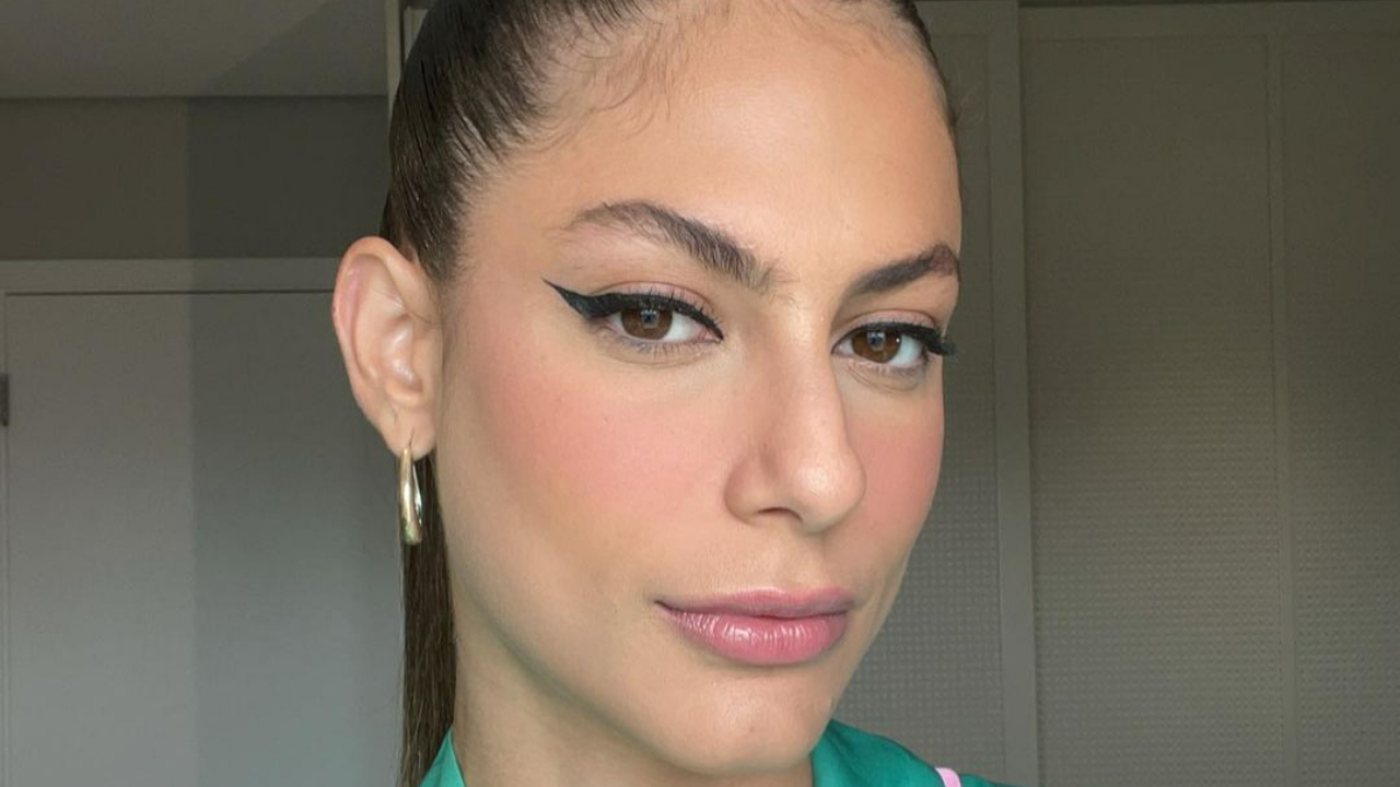 Mari Gonzalez aposta em vestido branco rendado para participação no TVZ Verão: ”Que mulherão!”