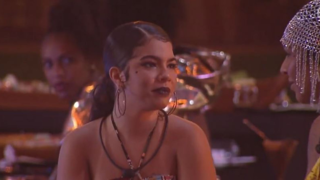 BBB 22: Durante festa, Maria chora e desabafa sobre saudade da família: ”Não estou aguentando mais”