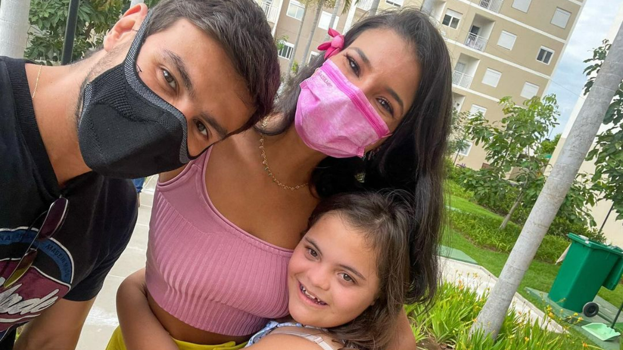 Mariano, Jakelyne Oliveira e a irmã dela, Geovanna: ”Reencontrando meus amores”