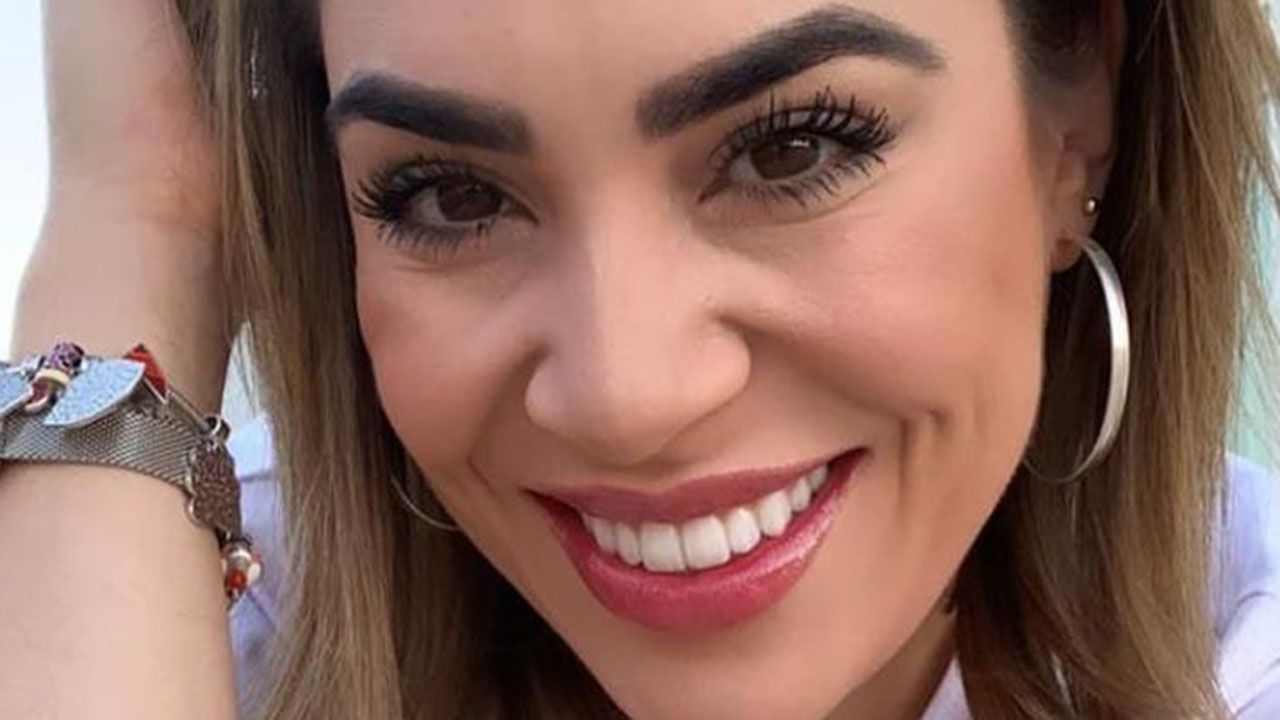 BBB 22: Naiara Azevedo surge de biquíni fio dental e arranca suspiros na piscina