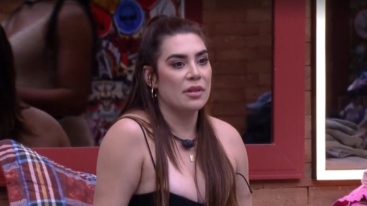 BBB 22: Naiara Azevedo desabafa sobre comportamento de sister e dispara: ”Engolindo por respeito”