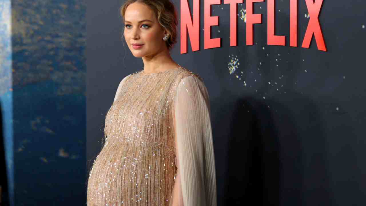 Jennifer Lawrence dá à luz seu primeiro filho