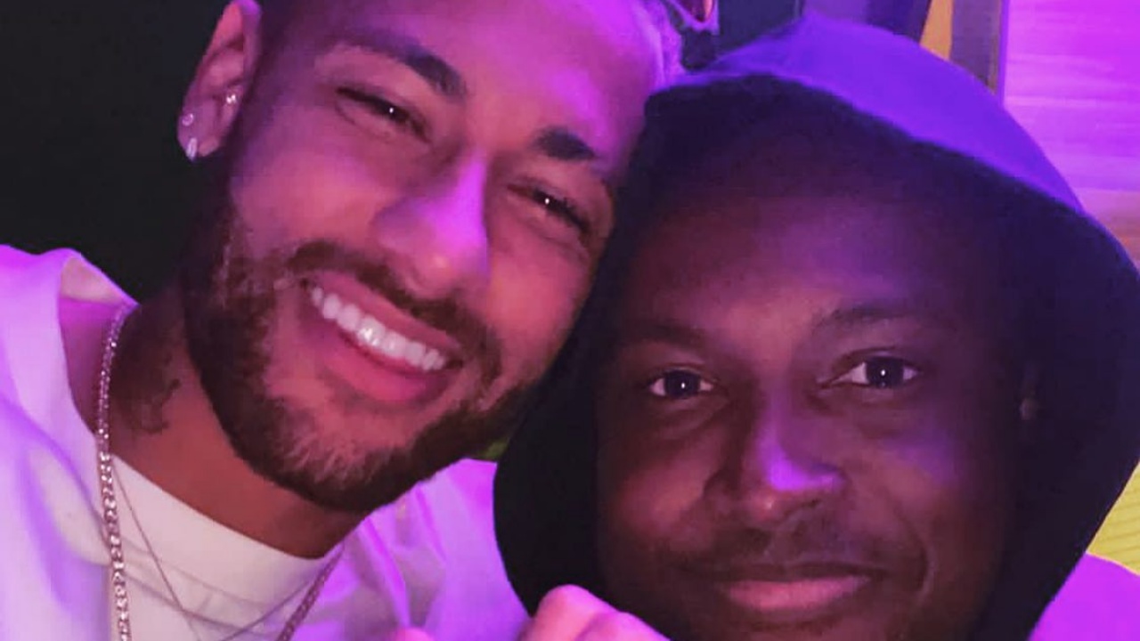 Neymar Jr. completa 30 anos e ganha homenagem de Thiaguinho: ”Sempre aqui na torcida”