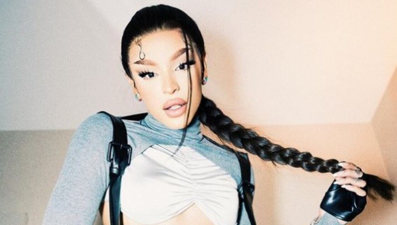 Pronta para o Carnaval, Pabllo Vittar se fantasia da personagem de vídeo-game Lara Croft