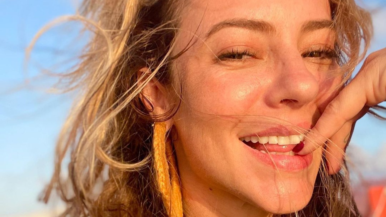 Paolla Oliveira encanta com fotos inéditas de toda a sua família
