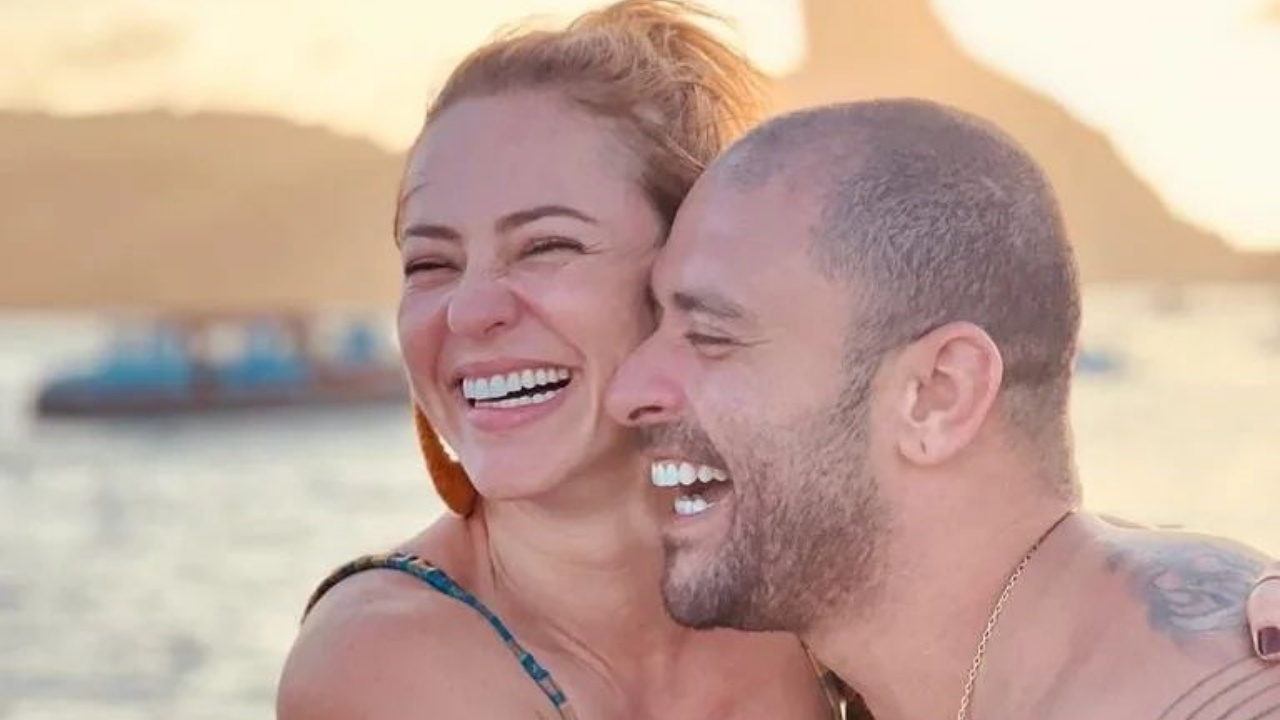 Diogo Nogueira celebra Valentine’s Day ao lado de Paolla Oliveira