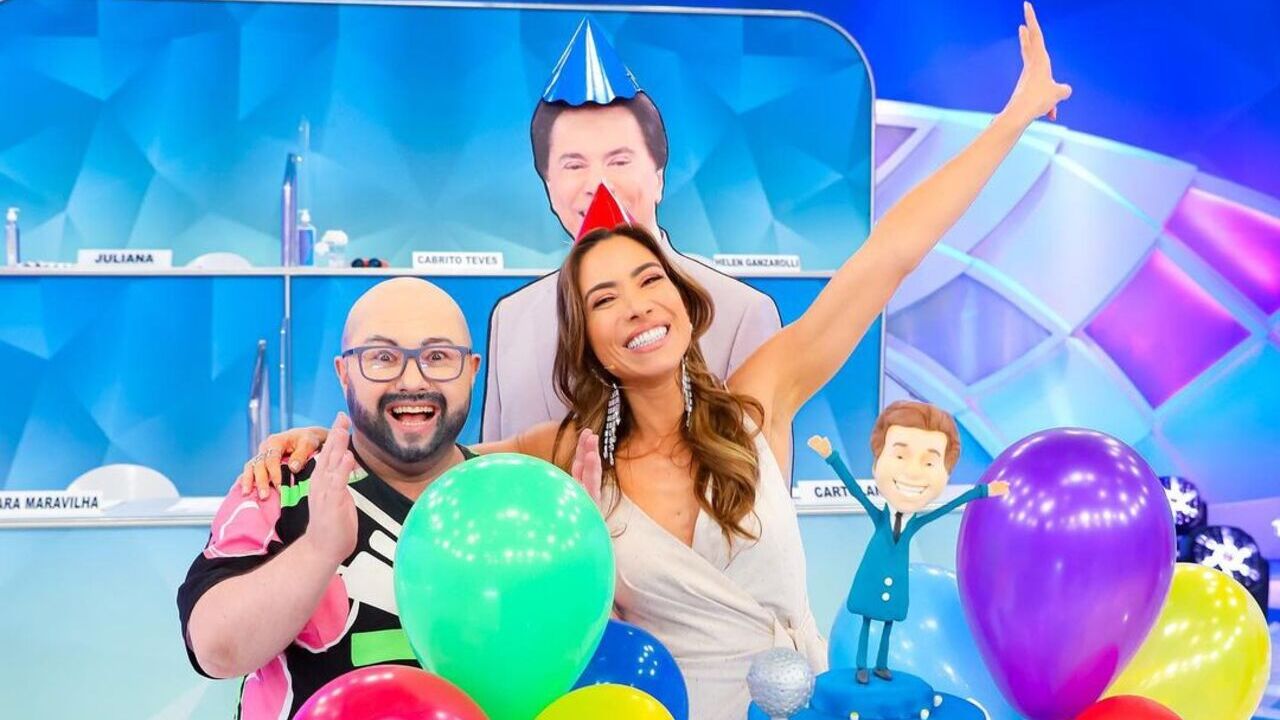 No Programa Silvio Santos, Patricia Abravanel faz homenagem a Tiago Abravanel