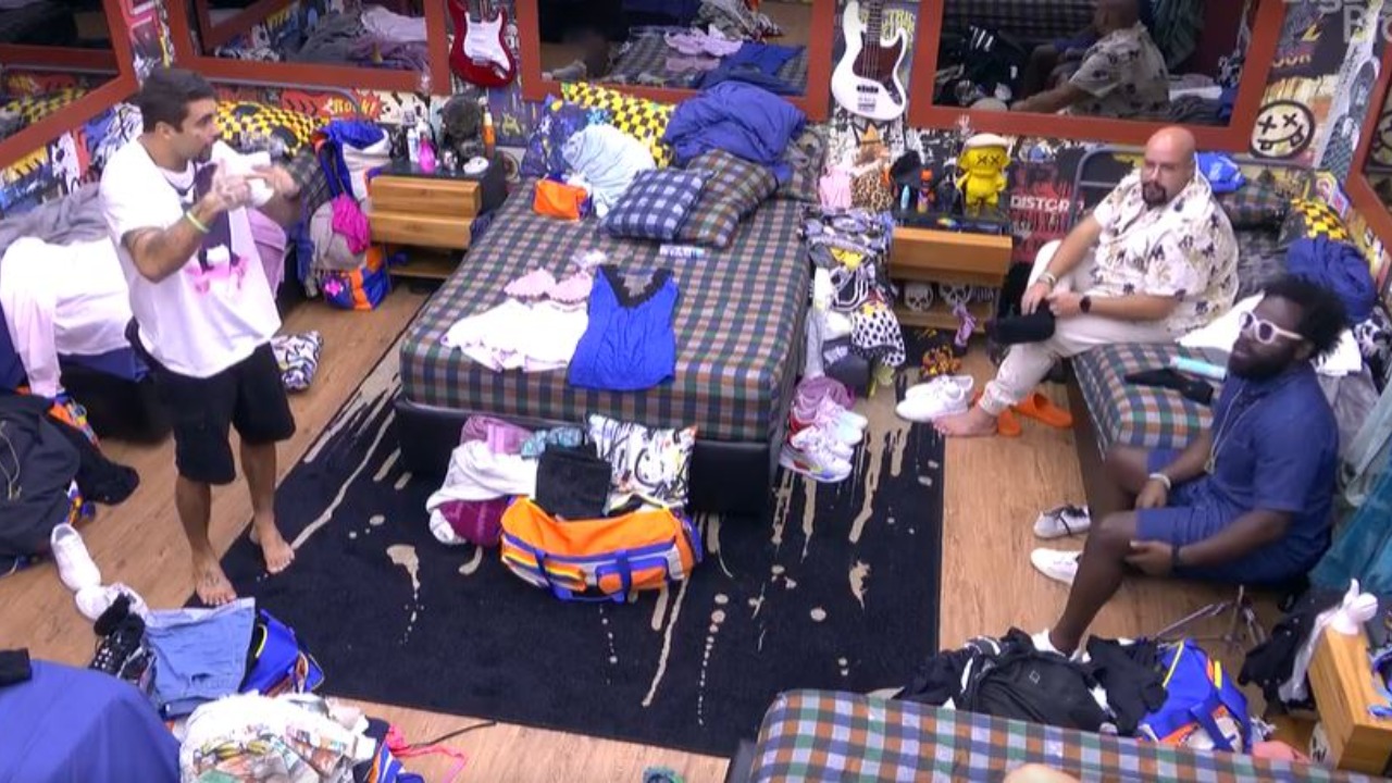 BBB 22: Pedro Scooby se irrita após Douglas Silva citar sua ex, Anitta: ”Toda hora falam”