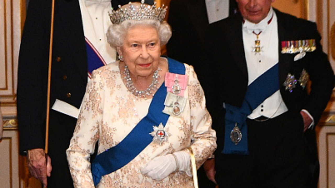 Jubileu de 70 anos da Rainha Elizabeth II promete festividades e até concurso de sobremesa para a monarca