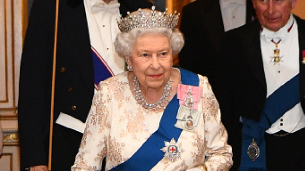 Completando 70 anos no poder, Rainha Elizabeth II tem o maior reinado da história